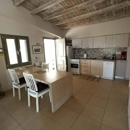 بيت للعطل Eleni Sea Side House Near Town And