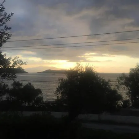 Eleni Sea Side House Near Town And Holiday home *