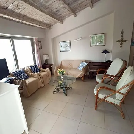 Eleni Sea Side House Near Town And