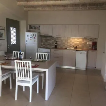 Eleni Sea Side House Near Town And