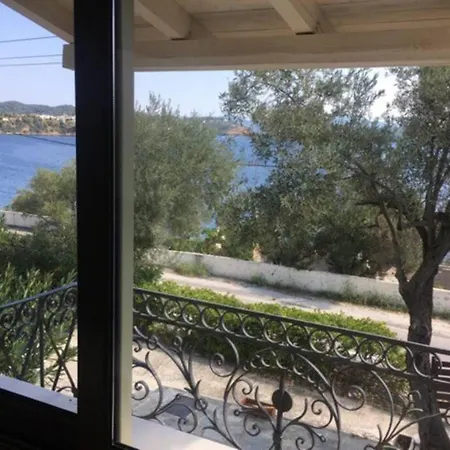 Holiday home Eleni Sea Side House Near Town And